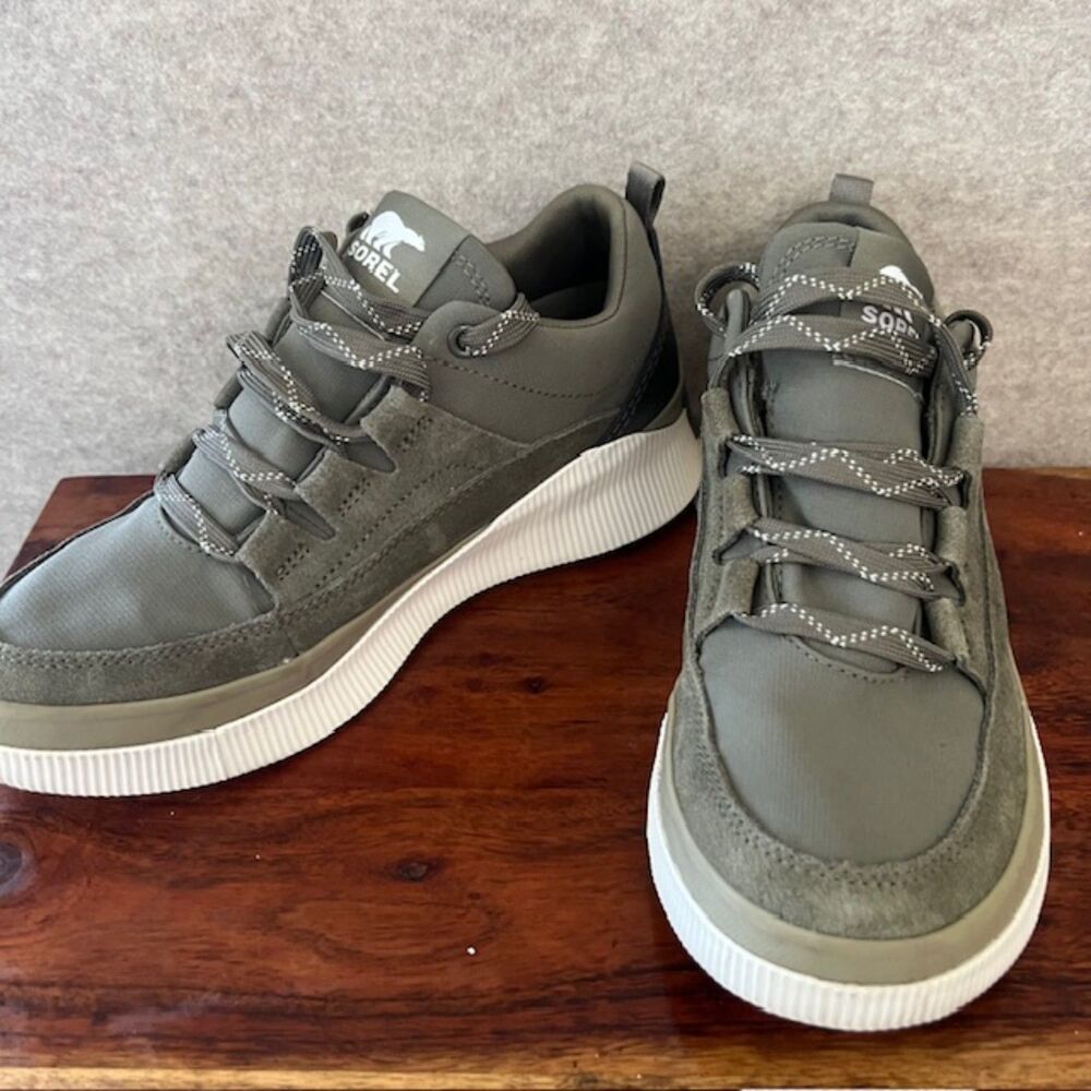 Sorel Out n About IV Low Waterproof Sneakers Stone Green Chalk 7.5